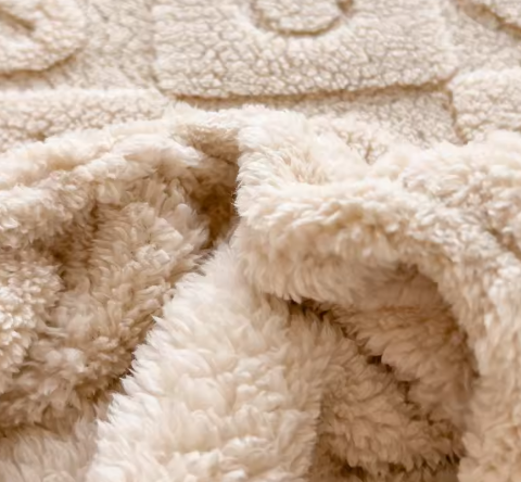 Heart-Embossed Warm Velvet Fitted Sheet | Plush Taffeta Mattress Protector