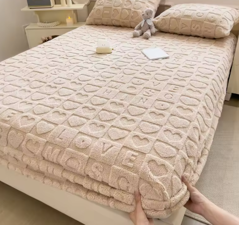 Heart-Embossed Warm Velvet Fitted Sheet | Plush Taffeta Mattress Protector