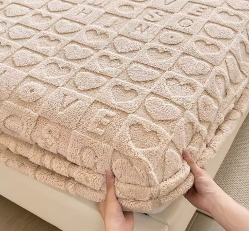 Heart-Embossed Warm Velvet Fitted Sheet | Plush Taffeta Mattress Protector