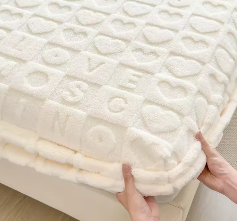 Heart-Embossed Warm Velvet Fitted Sheet | Plush Taffeta Mattress Protector