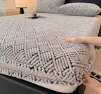 Cozy Plush Coral Fleece Fitted Bed Sheet with 360° Elastic Band