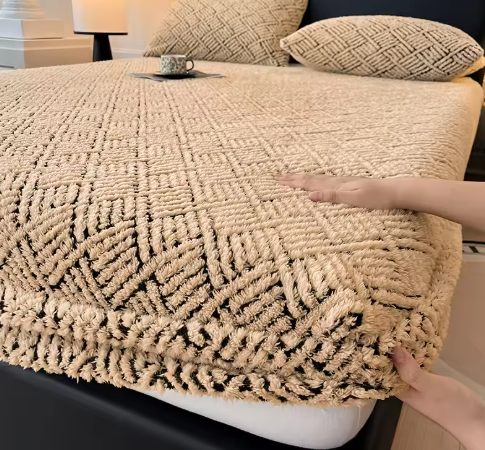 Cozy Plush Coral Fleece Fitted Bed Sheet with 360° Elastic Band