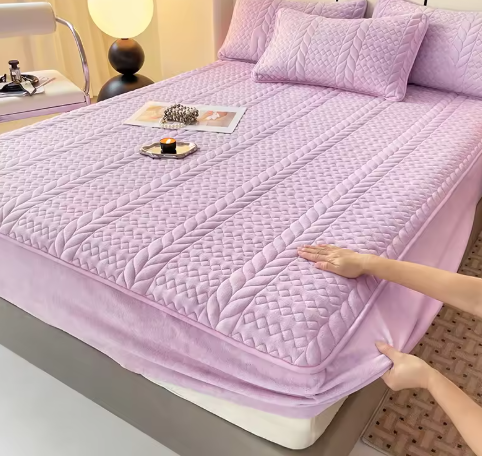 Ultimate Warmth Quilted Bed Cover - Plush Fleece Mattress Protector with 360° Elastic